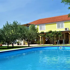 Luka Biograd - Apartament